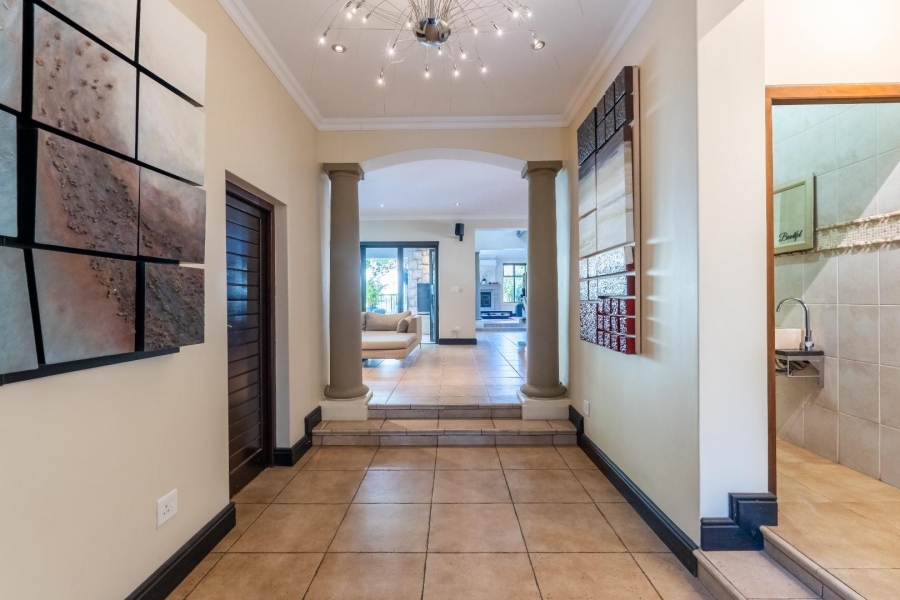 To Let 4 Bedroom Property for Rent in Boschenmeer Golf Country Estate Western Cape